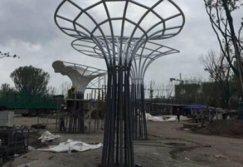 房地产花伞雕塑厂家 钢管摆件 镂空不锈钢花伞雕塑定做