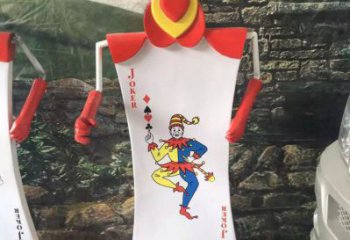 现代扑克雕塑厂家 大型别墅区摆件 彩绘扑克雕塑厂