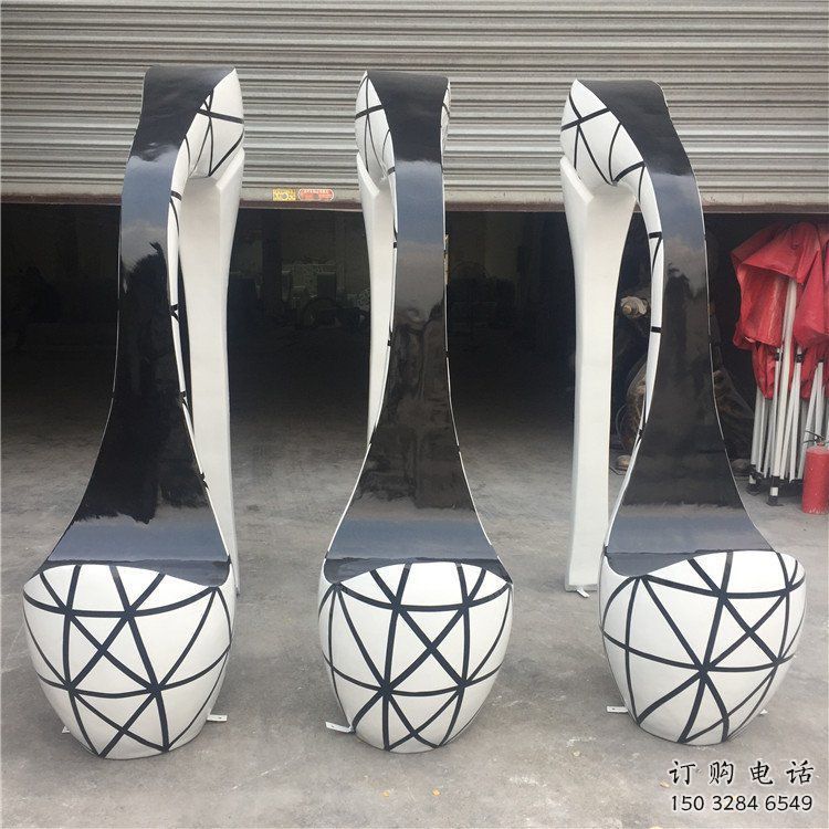 现代高跟鞋雕塑厂家 大型别墅区摆件 彩绘高跟鞋雕塑厂 现代高跟鞋雕塑厂家 大型别墅区摆件 彩绘高跟鞋雕塑厂