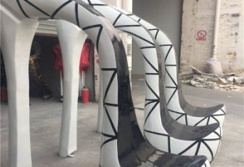 烤漆高跟鞋雕塑厂家 彩绘小品 大型高跟鞋雕塑定制