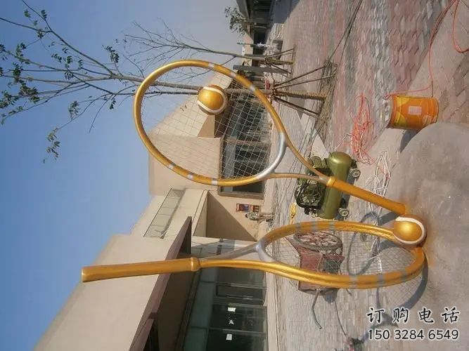 抽象网球拍雕塑厂家 镀金小品 公园不锈钢网球拍雕塑厂