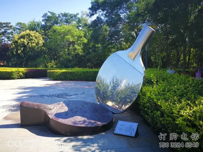 镜面乒乓球拍雕塑厂家 烤漆大型摆件 不锈钢乒乓球拍雕塑厂