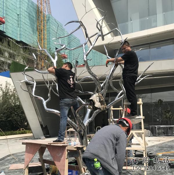 镜面枯树雕塑厂家 现代大型摆件 创意不锈钢枯树雕塑厂 镜面枯树雕塑厂家 现代大型摆件 创意不锈钢枯树雕塑厂