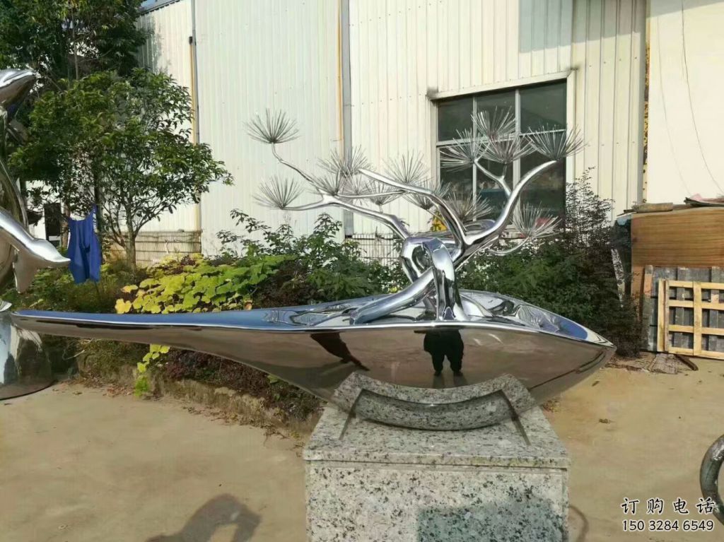 广场松树雕塑厂家 镜面小品 仿真不锈钢松树雕塑厂