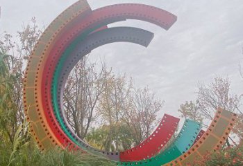 创意胶卷雕塑厂家 烤漆小品 公园不锈钢胶卷雕塑厂