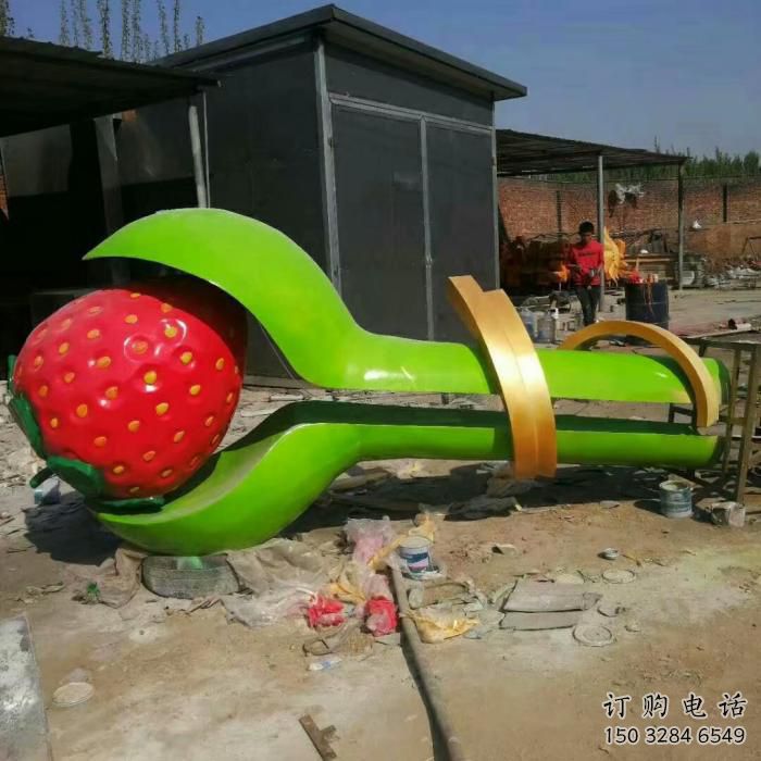 大型草莓雕塑厂家 锻造小品 仿真不锈钢草莓雕塑厂 大型草莓雕塑厂家 锻造小品 仿真不锈钢草莓雕塑厂