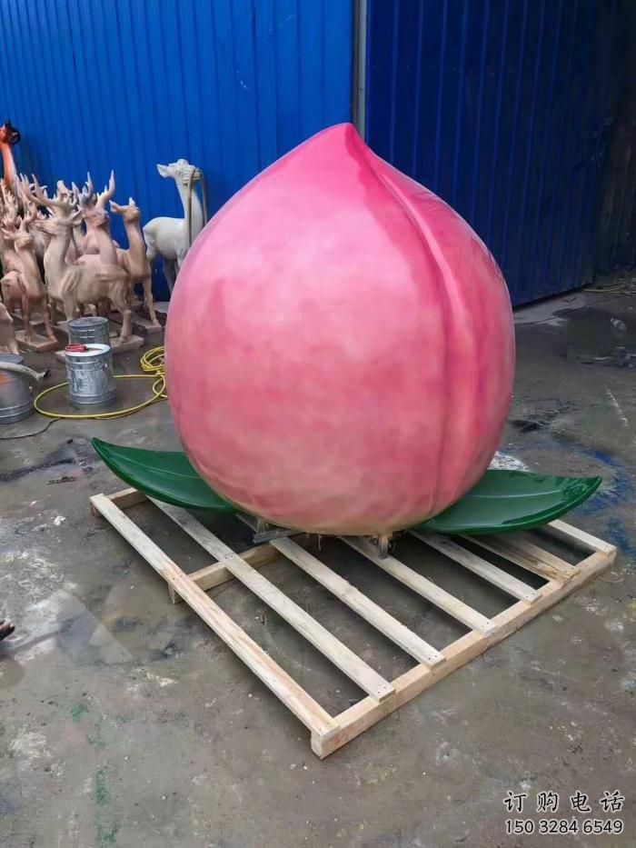 户外桃子雕塑厂家 喷漆小品 大型桃子雕塑定制 户外桃子雕塑厂家 喷漆小品 大型桃子雕塑定制