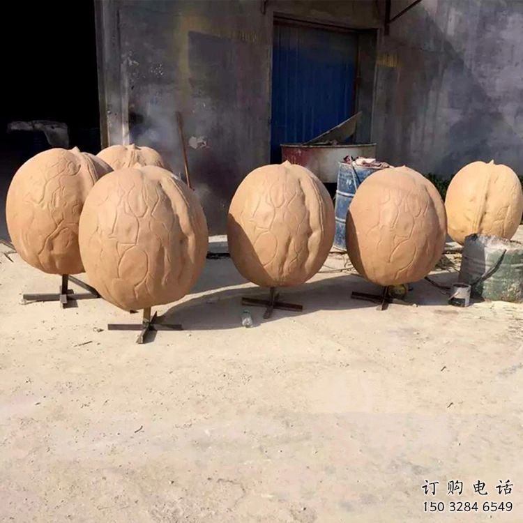 大型核桃雕塑厂家 锻造小品 创意核桃雕塑定制 大型核桃雕塑厂家 锻造小品 创意核桃雕塑定制