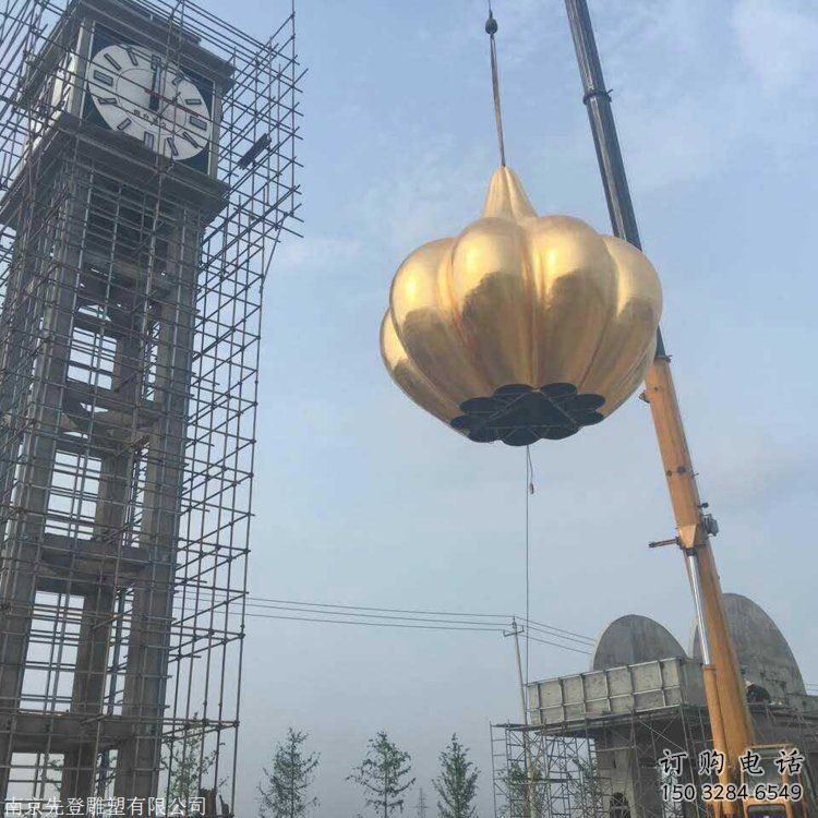 镜面大蒜雕塑厂家 烤漆大型摆件 户外不锈钢大蒜雕塑厂