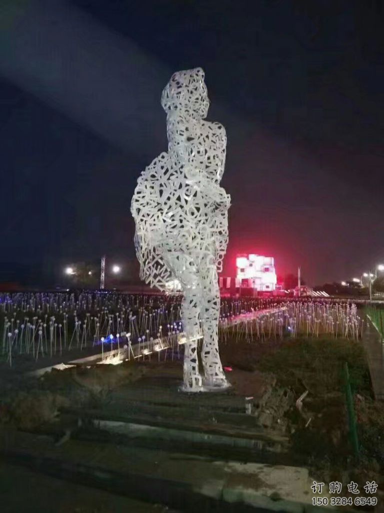 现代少女雕塑厂家 大型别墅区摆件 镂空不锈钢少女雕塑厂