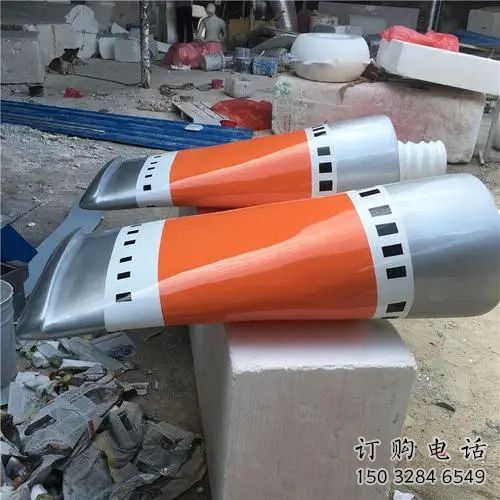 街头牙膏雕塑厂家 大型别墅区摆件 现代不锈钢牙膏雕塑厂 街头牙膏雕塑厂家 大型别墅区摆件 现代不锈钢牙膏雕塑厂