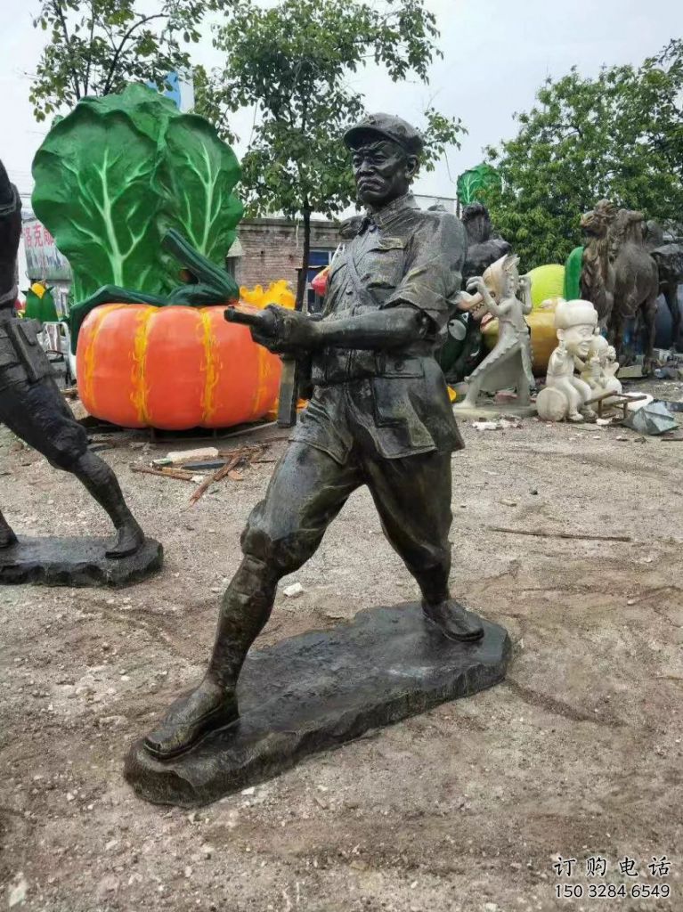 党建士兵雕塑厂家  户外小品  大型士兵雕塑定制