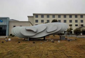 片状鱼抽象雕塑