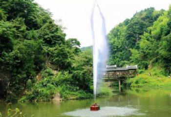 喷泉雕塑厂家，高喷方式水景，不锈钢高喷喷泉雕塑厂家