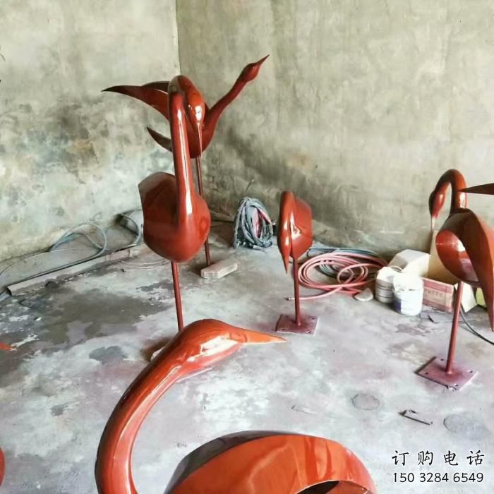 湖北庭院鸟类雕塑,现代小品,彩绘工艺 湖北庭院鸟类雕塑,现代小品,彩绘工艺