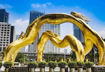 广东校园鸟类雕塑，仿真主题，镀金工艺