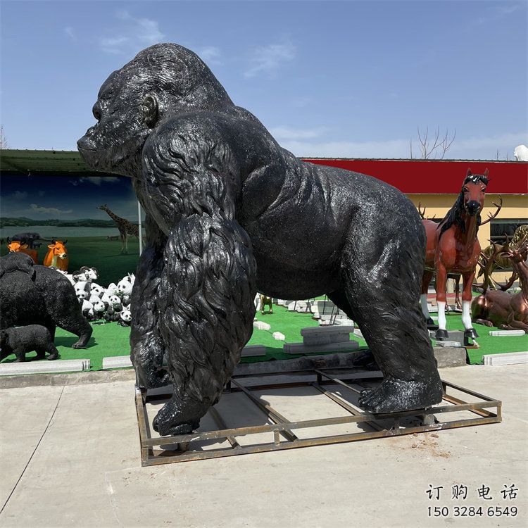 山西庭院猩猩雕塑，动物小品，烤漆仿古工艺