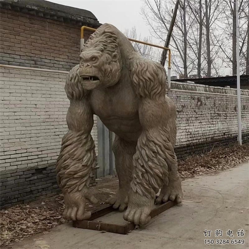 山东幼儿园猩猩雕塑，动物主题，仿古工艺