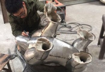 黑龙江酒店猩猩雕塑，水景系列，锻造工艺