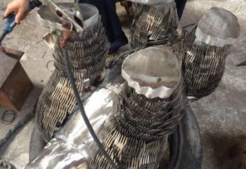 江苏农村猩猩雕塑，发光主题，喷砂工艺
