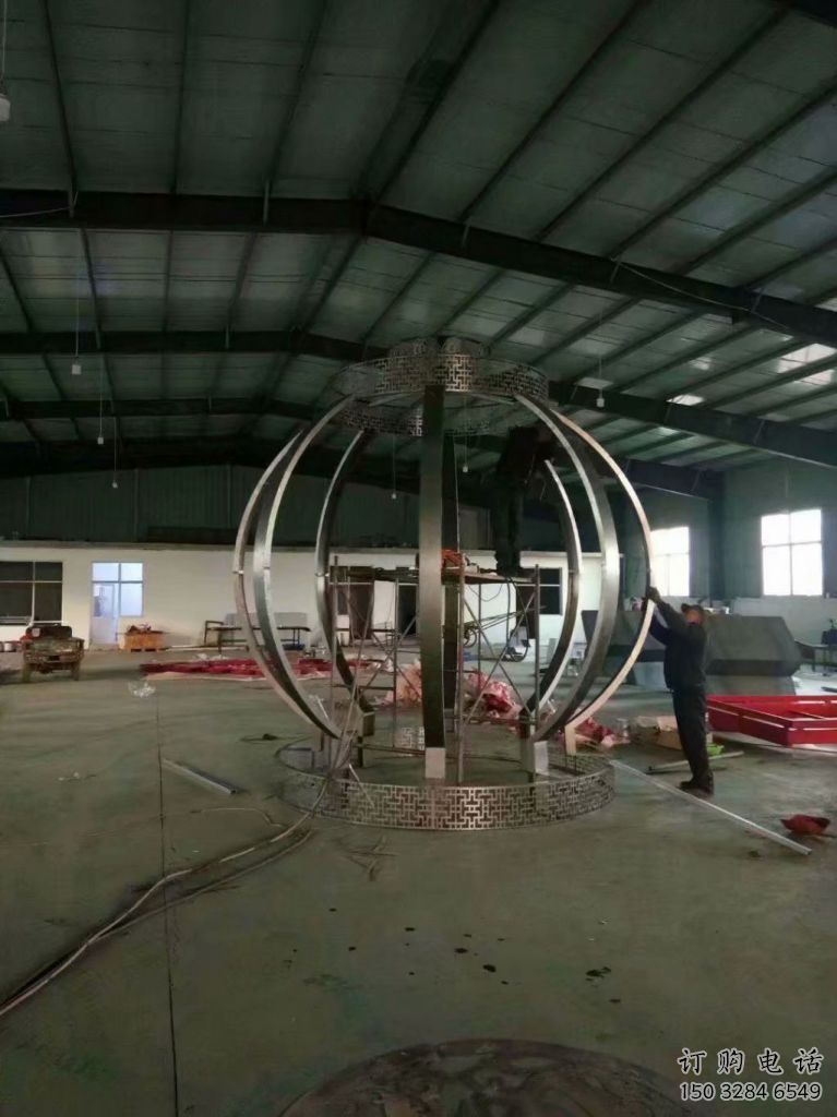 喷漆灯笼雕塑精品展示 中式村口雕塑 草地雕塑摆件