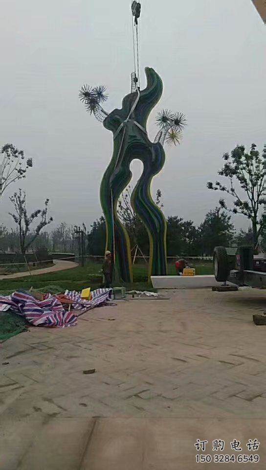 大型商场大门雕塑 仿真景观雕塑 镜面拱门雕塑生产商 大型商场大门雕塑 仿真景观雕塑 镜面拱门雕塑生产商