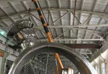 仿真指环雕塑厂家制作 电镀现代标识雕塑 部队戒指环雕塑
