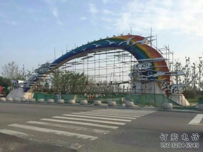 云朵大雁大门雕塑，地域形象美陈，烤漆工艺制作