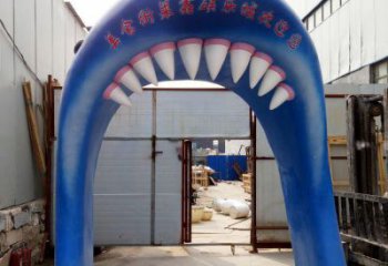 鳄鱼大门雕塑