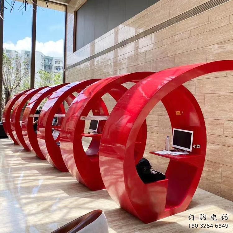 胶卷坐凳雕塑加工，现代美陈装饰设计