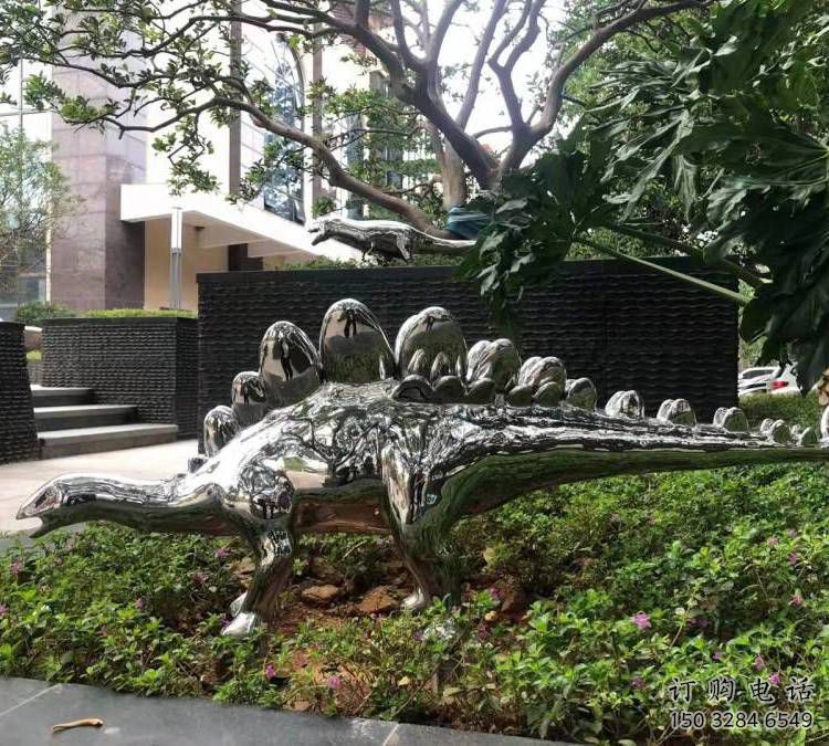 景观恐龙雕塑厂家，抛光工艺，镜面恐龙雕塑承接