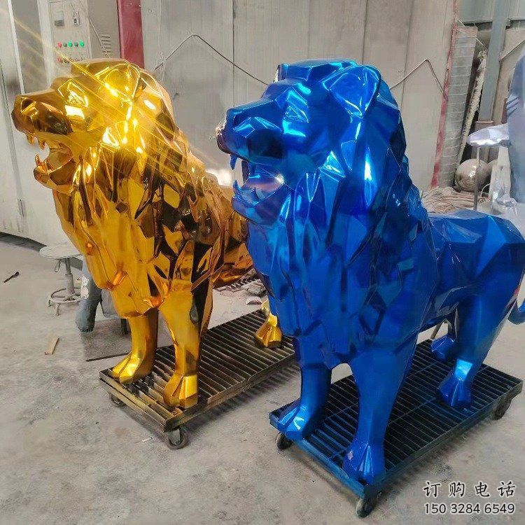 景观狮子雕塑供应，花园小品，酒店不锈钢狮子雕塑展品