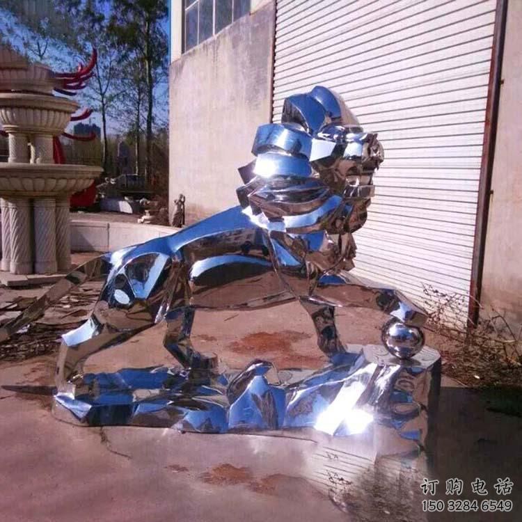 广场狮子雕塑供需，广场动物雕塑，不锈钢狮子雕塑定制