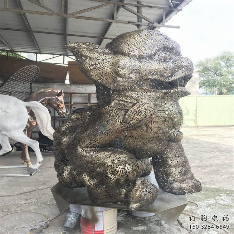 广场狮子雕塑订做，镂空雕塑，不锈钢透雕狮子雕塑