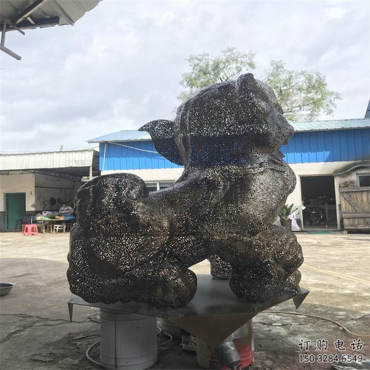 景区狮子雕塑供给，编织工艺雕塑，钢丝狮子雕塑制作