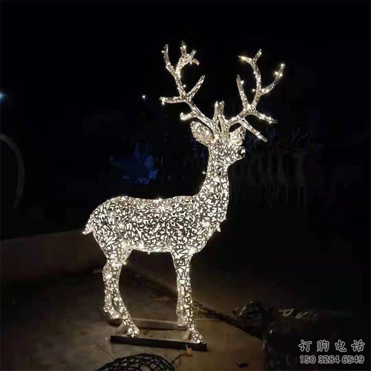 彩绘景观梅花鹿雕塑生产，景区案例，灯光梅花鹿雕塑优选