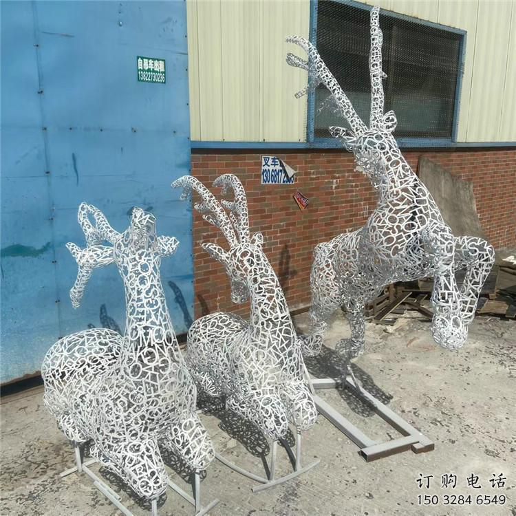 梅花鹿雕塑精品，白钢构件，镂空梅花鹿雕塑厂家