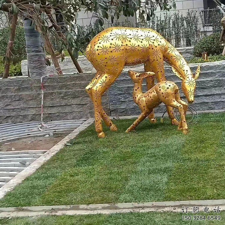小鹿雕塑展品,透雕工艺,户外镂空小鹿雕塑精品 小鹿雕塑展品,透雕工艺,户外镂空小鹿雕塑精品
