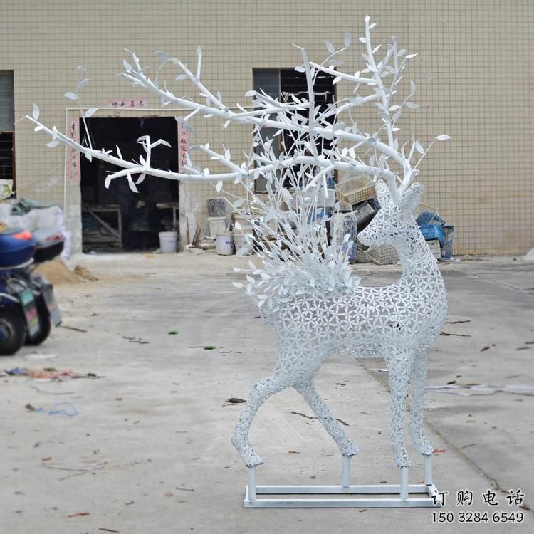 花园梅花鹿雕塑批发，标识雕塑，展示镂空梅花鹿雕塑