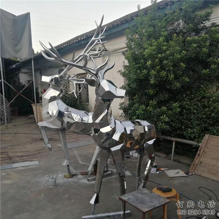 室外小鹿雕塑展品,公园小品,切面小鹿雕塑供需 室外小鹿雕塑展品,公园小品,切面小鹿雕塑供需