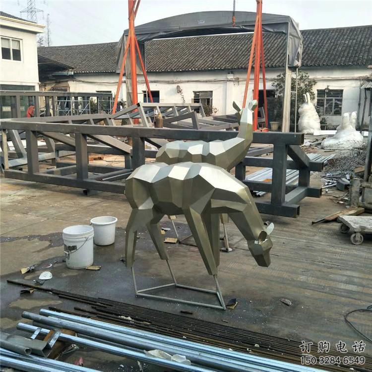 展示小鹿雕塑定制,小区雕塑,切面小鹿雕塑提供 展示小鹿雕塑定制,小区雕塑,切面小鹿雕塑提供