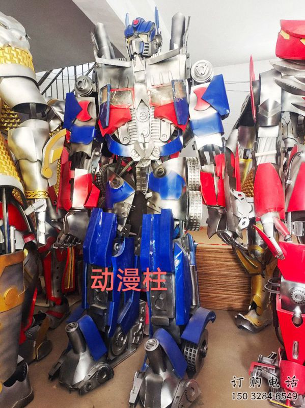 动漫版机甲擎天柱雕塑