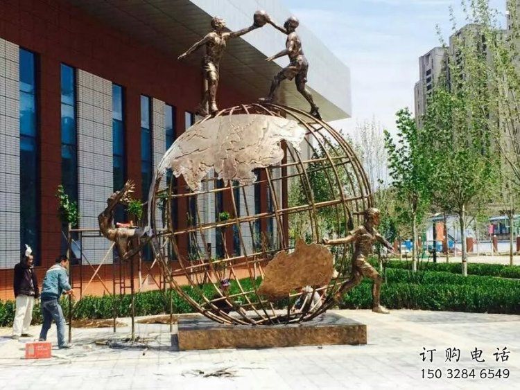 地球仪雕塑订做,校园雕塑,现代地球仪人物雕塑厂家 地球仪雕塑订做,校园雕塑,现代地球仪人物雕塑厂家