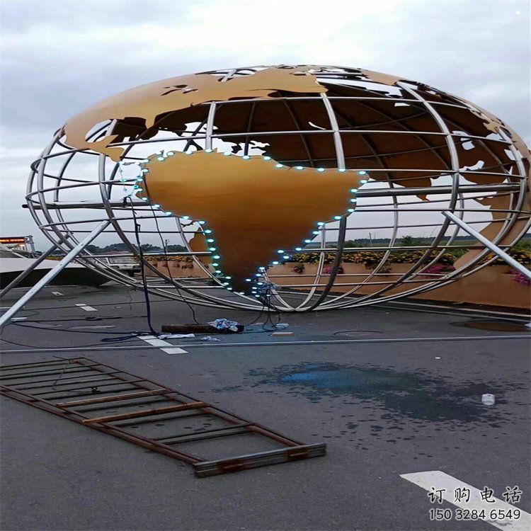 地球仪雕塑展品,景观概念,镂空镜面地球仪雕塑优选 地球仪雕塑展品,景观概念,镂空镜面地球仪雕塑优选