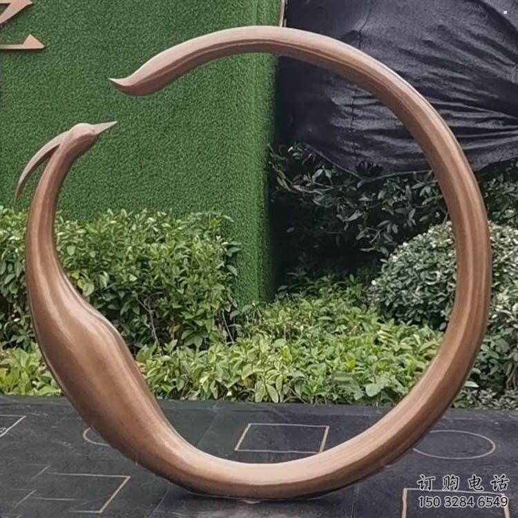 凤凰雕塑供求，景区案例，不锈钢圆环凤凰雕塑厂家