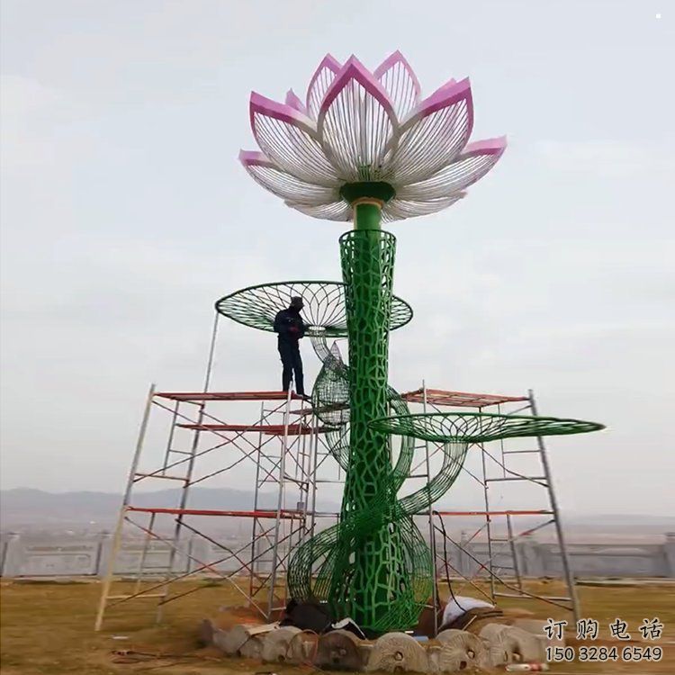 建筑荷花雕塑精选，露天雕塑，镂空仿真荷花雕塑订做