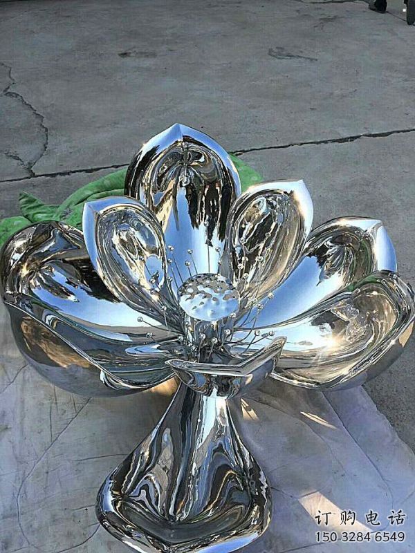 荷花雕塑制作厂家，白钢组合，公共镜面荷花雕塑优选
