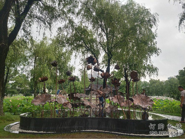 主题荷花雕塑供给，中式工艺，艺术铜荷花雕塑厂家精品
