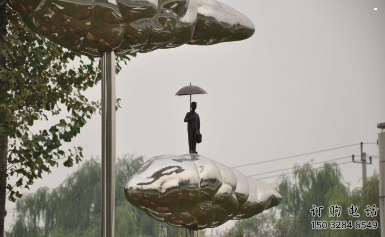 村口荷叶雕塑