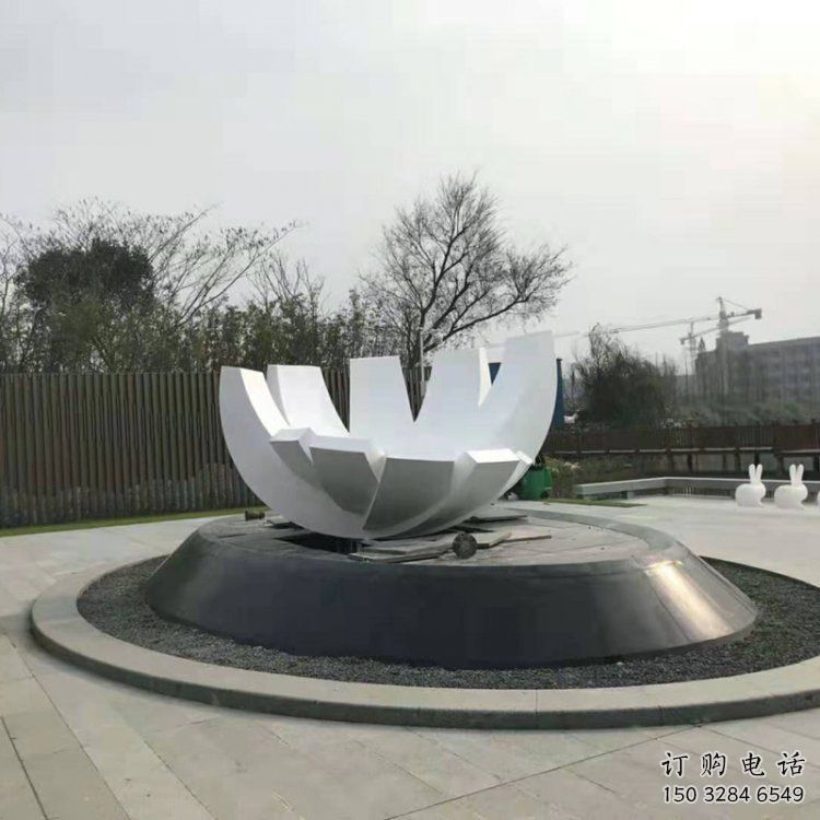 几何莲花雕塑优选，陆地摆件，广场几何莲花雕塑供给